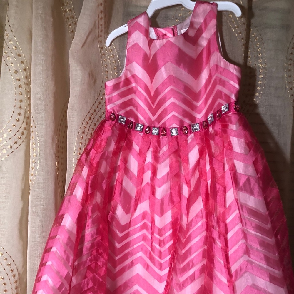 Youngland Girl Sleeveless Pink Chevron Dress